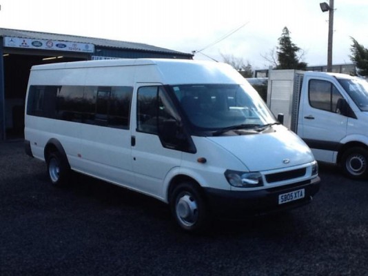 Ford TRANSIT MINIBUS 2.4 td 115 bhp twin axle 2005 05 reg 17 seater 92508 miles