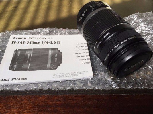 Canon EOS EF-S 55-250mm Zoom Telephoto Lens with UV Filter - Excellent Condition