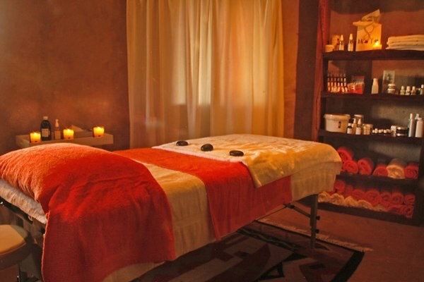 Full body relaxing massage near Finchley road station. Just 5 mins walk from station .